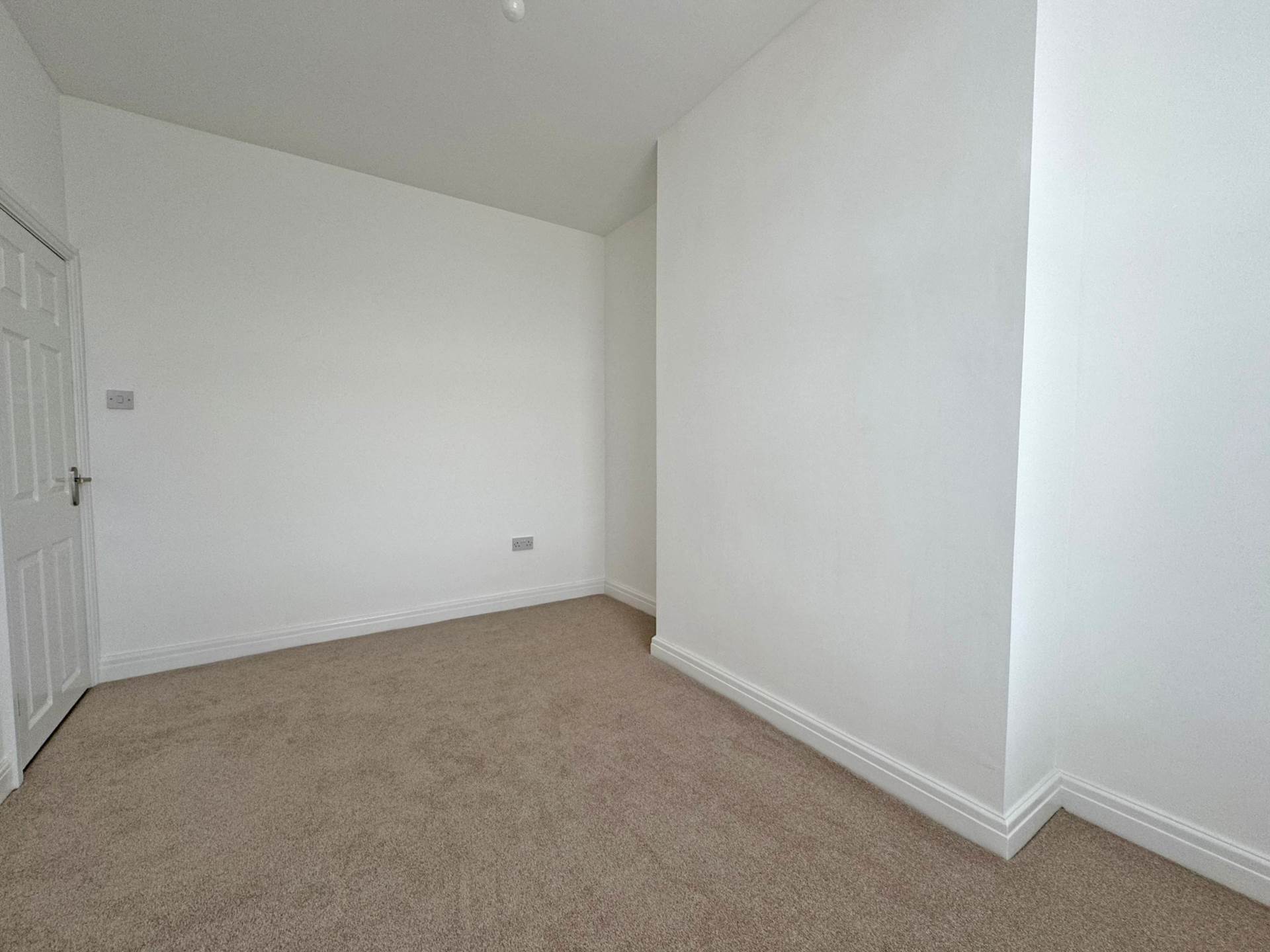 Rochdale Road, Royton, Image 17