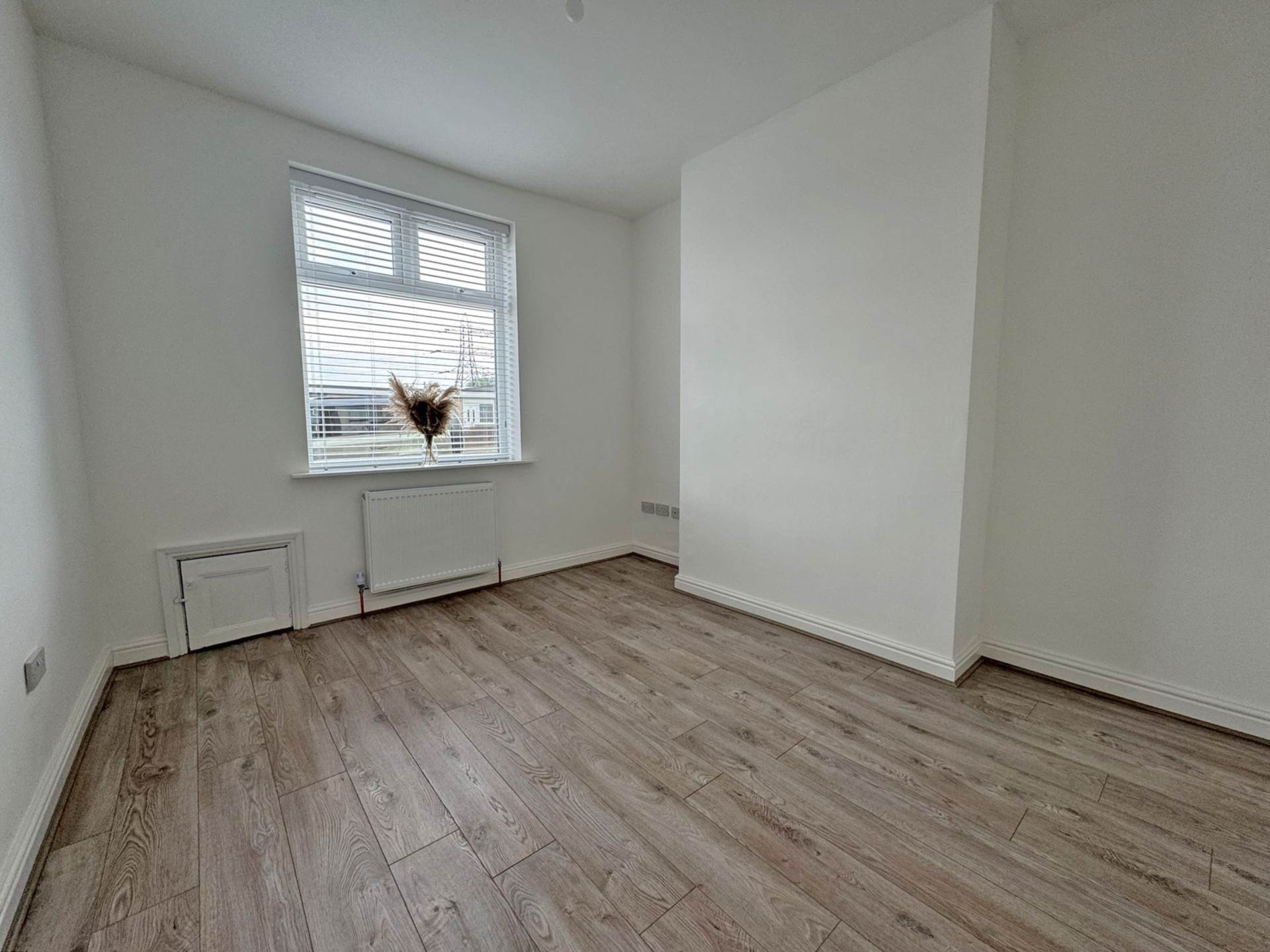 Rochdale Road, Royton, Image 3