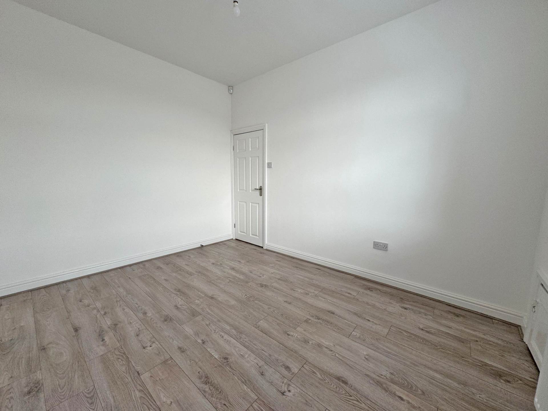 Rochdale Road, Royton, Image 5