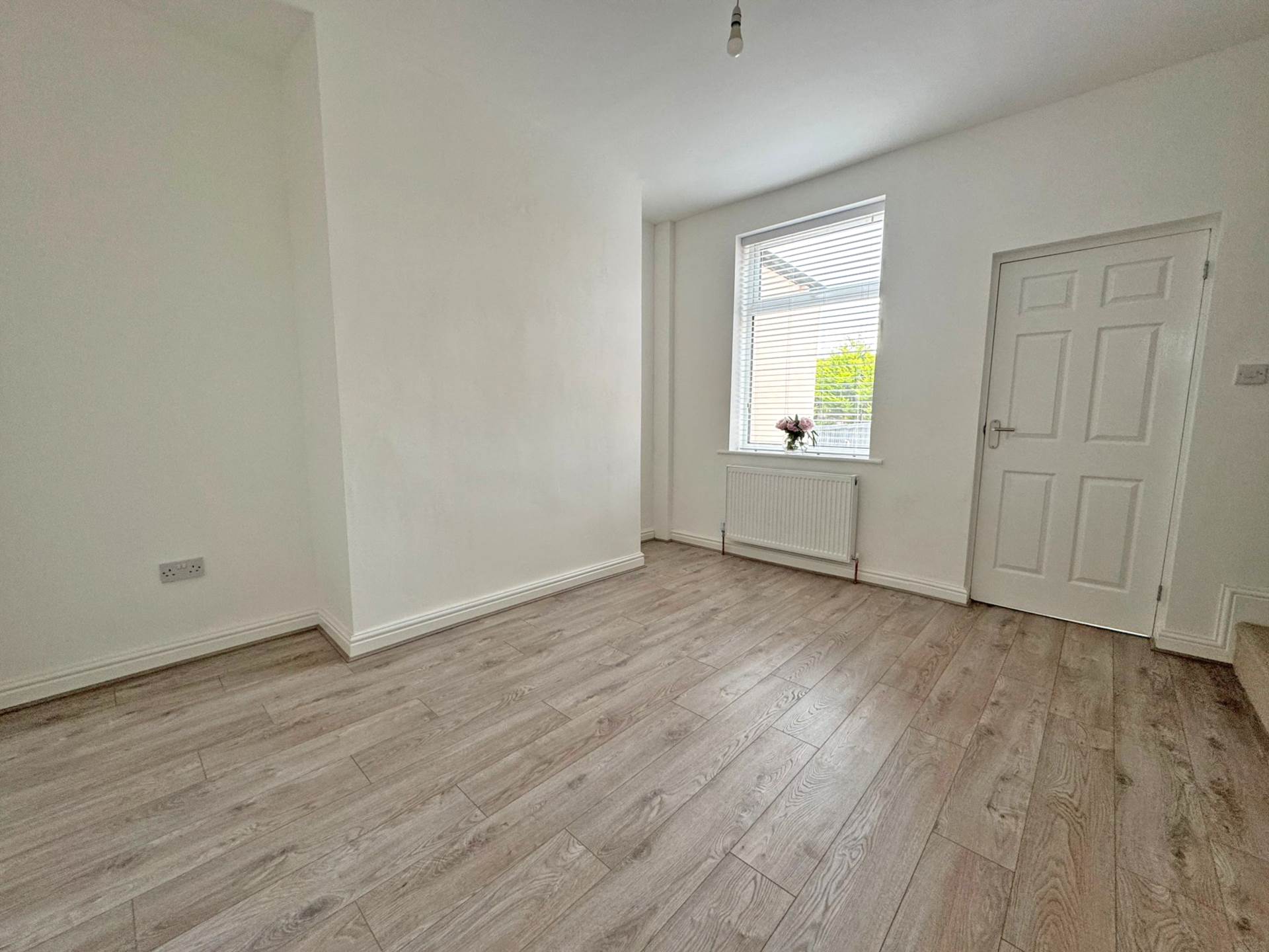 Rochdale Road, Royton, Image 6