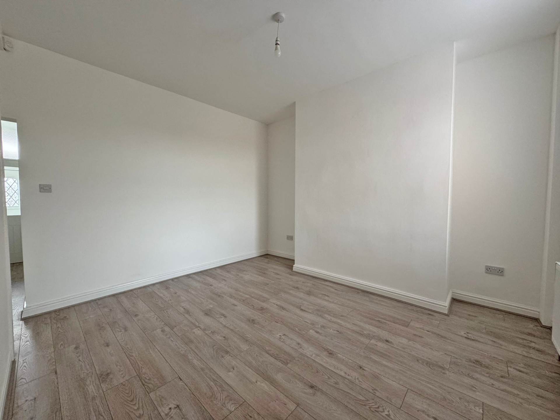 Rochdale Road, Royton, Image 7