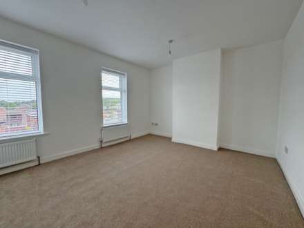 Rochdale Road, Royton, Image 12
