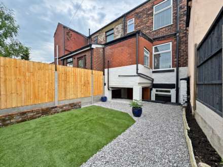 Rochdale Road, Royton, Image 20