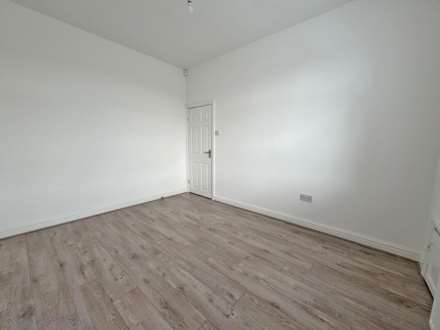 Rochdale Road, Royton, Image 5