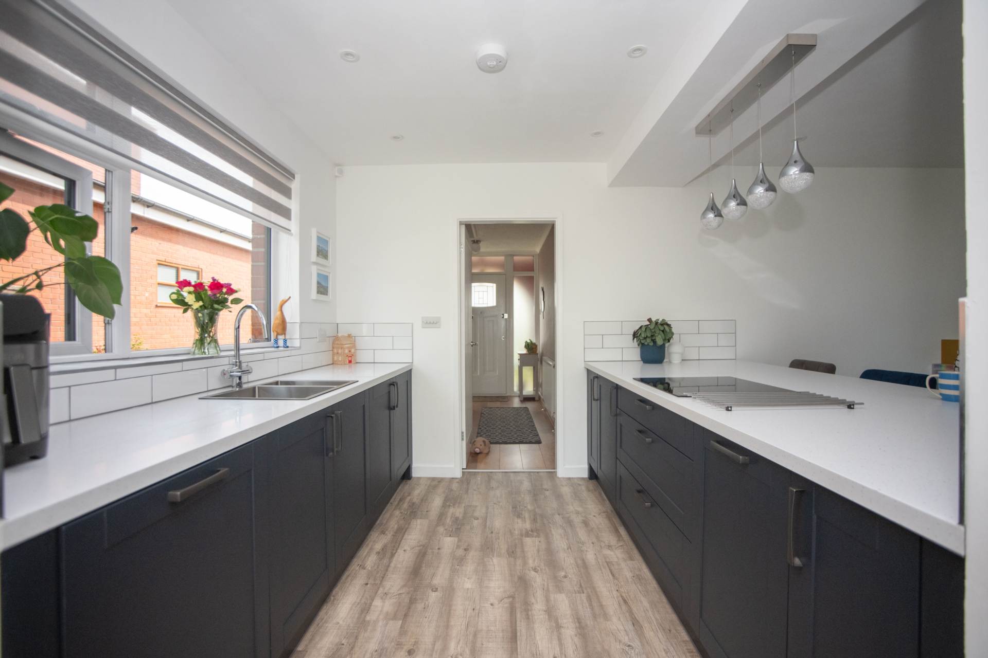 Manor Road, Shaw, Image 7