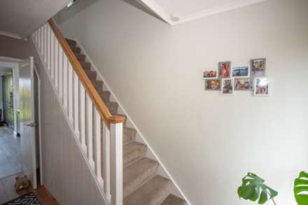 Manor Road, Shaw, Image 11