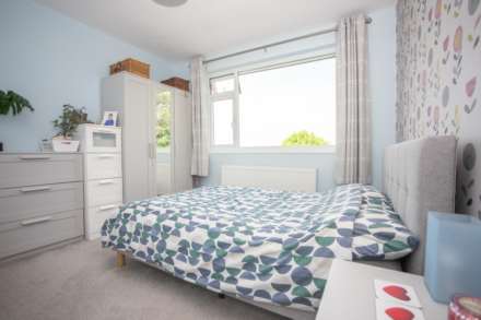 Manor Road, Shaw, Image 14