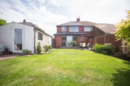 Manor Road, Shaw, Image 22