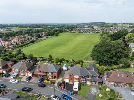 Manor Road, Shaw, Image 24
