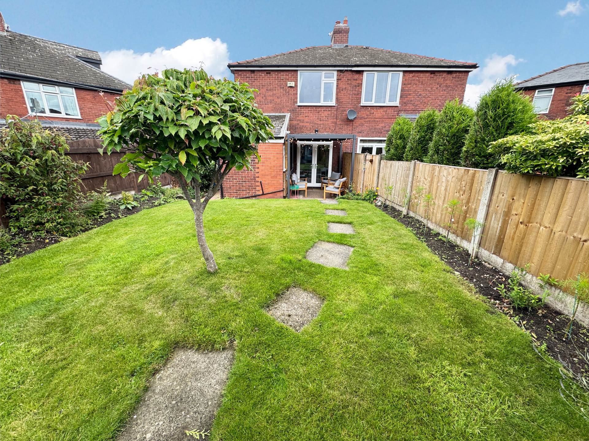 Longfield Road, Shaw, Image 14