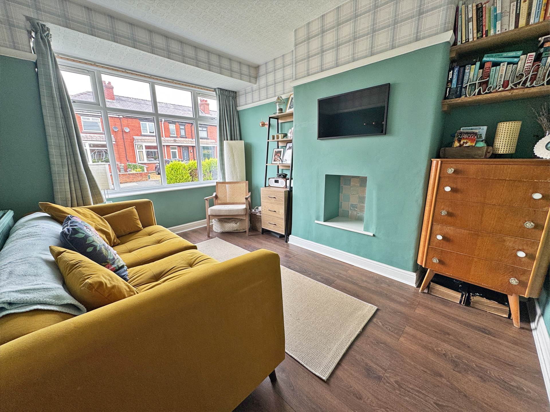 Longfield Road, Shaw, Image 2