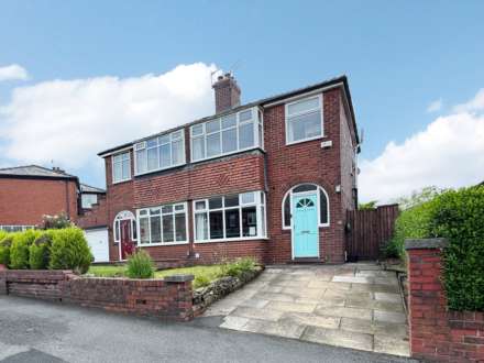 Longfield Road, Shaw