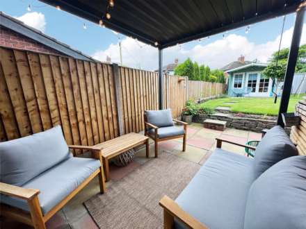 Longfield Road, Shaw, Image 16