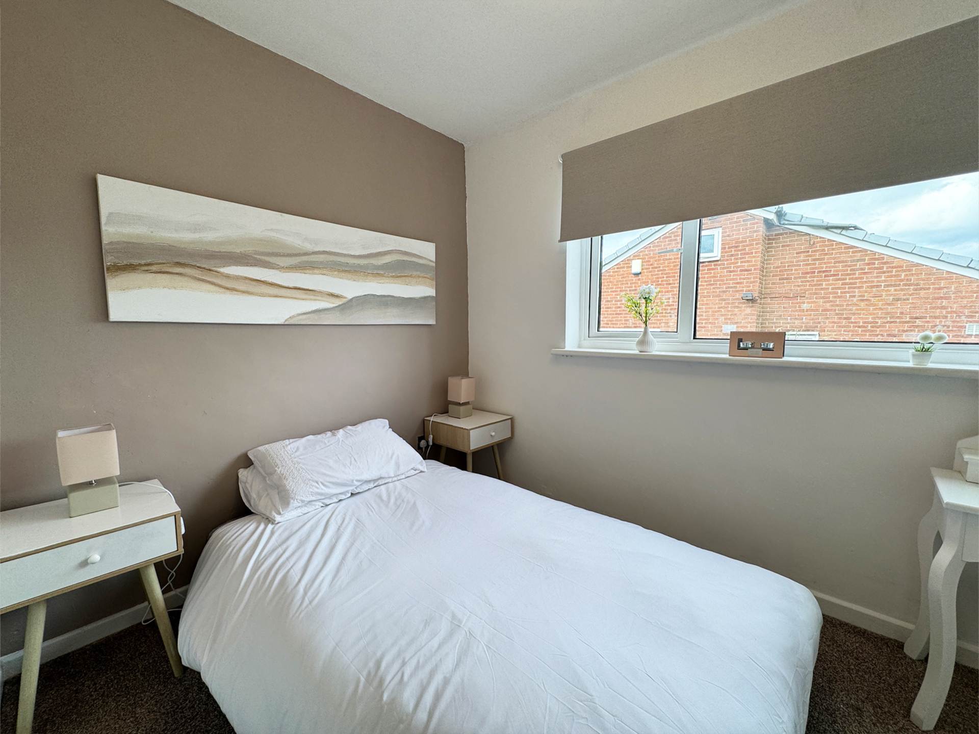 Old Brook Close, Shaw, Image 12