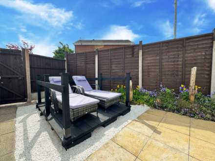 Old Brook Close, Shaw, Image 18