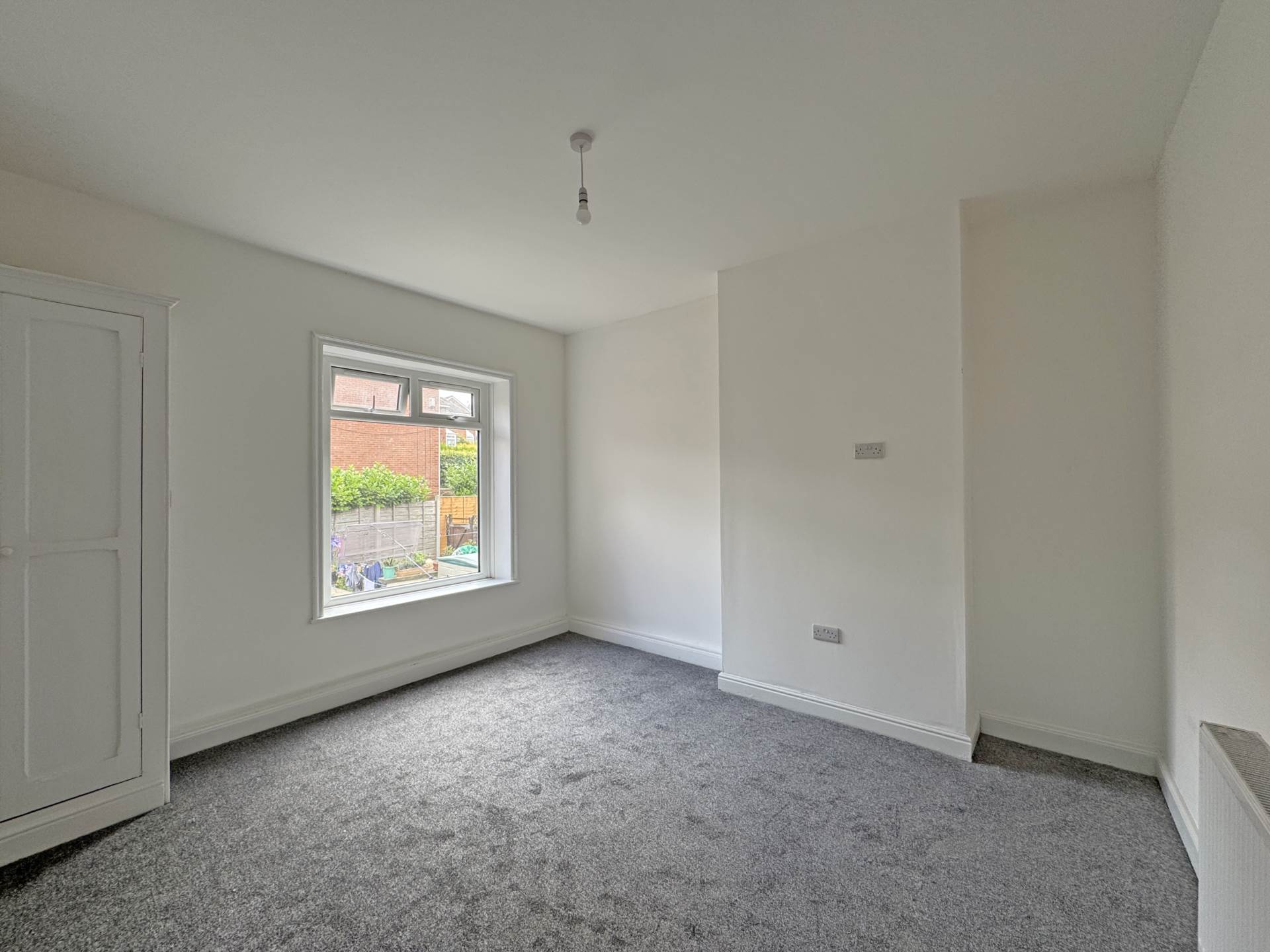 Grains Road, Shaw, Image 20