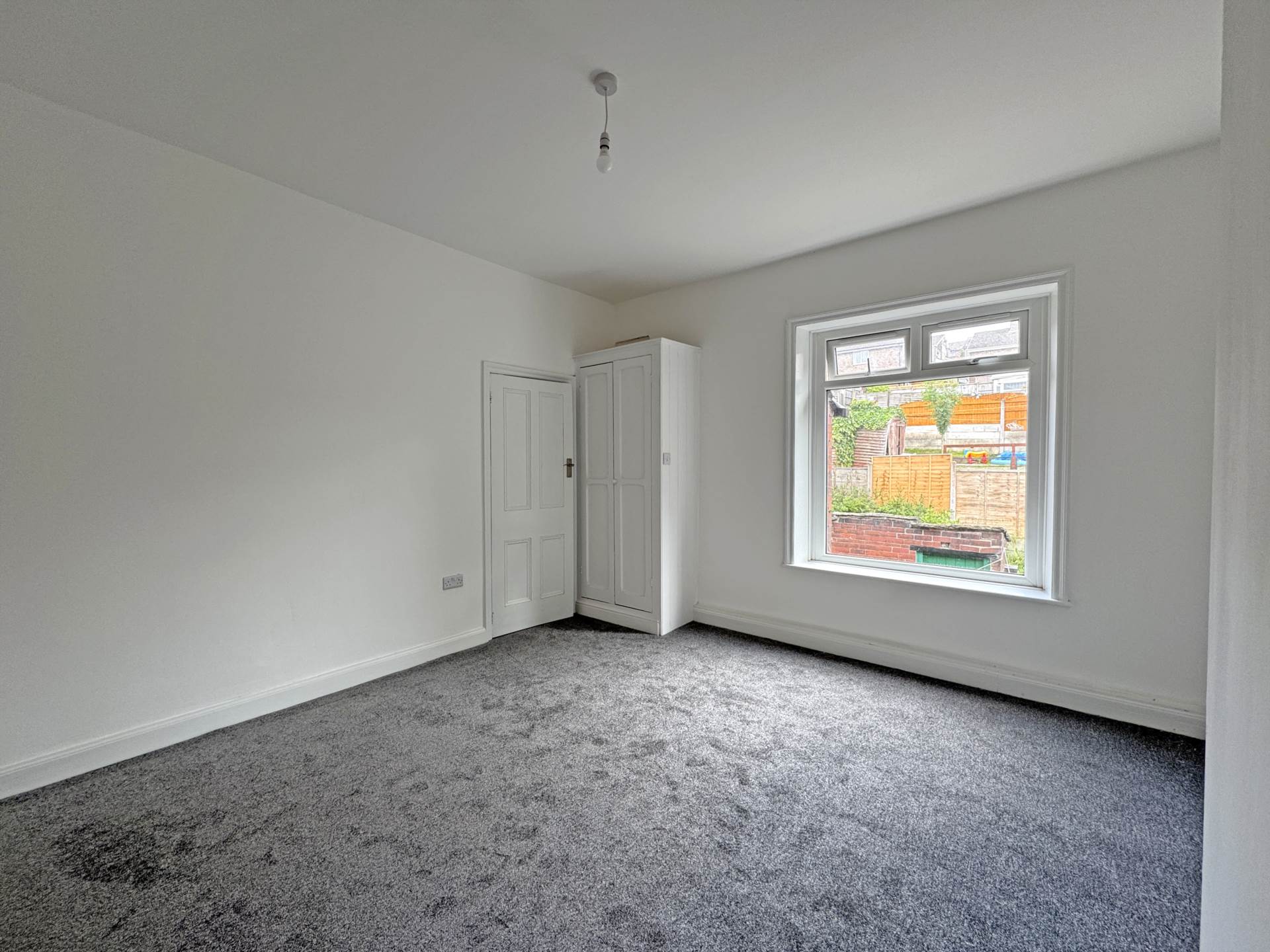 Grains Road, Shaw, Image 21