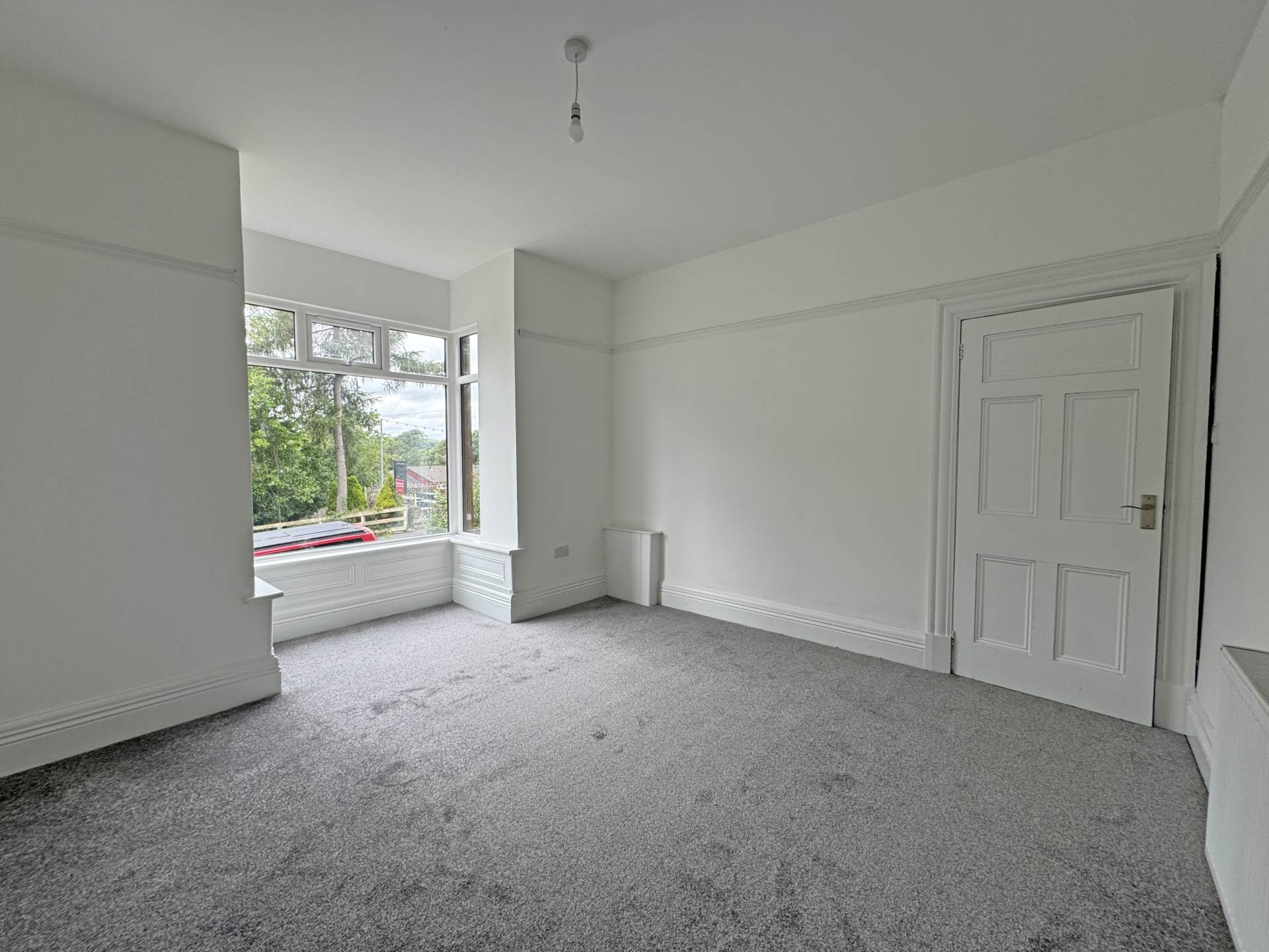 Grains Road, Shaw, Image 3