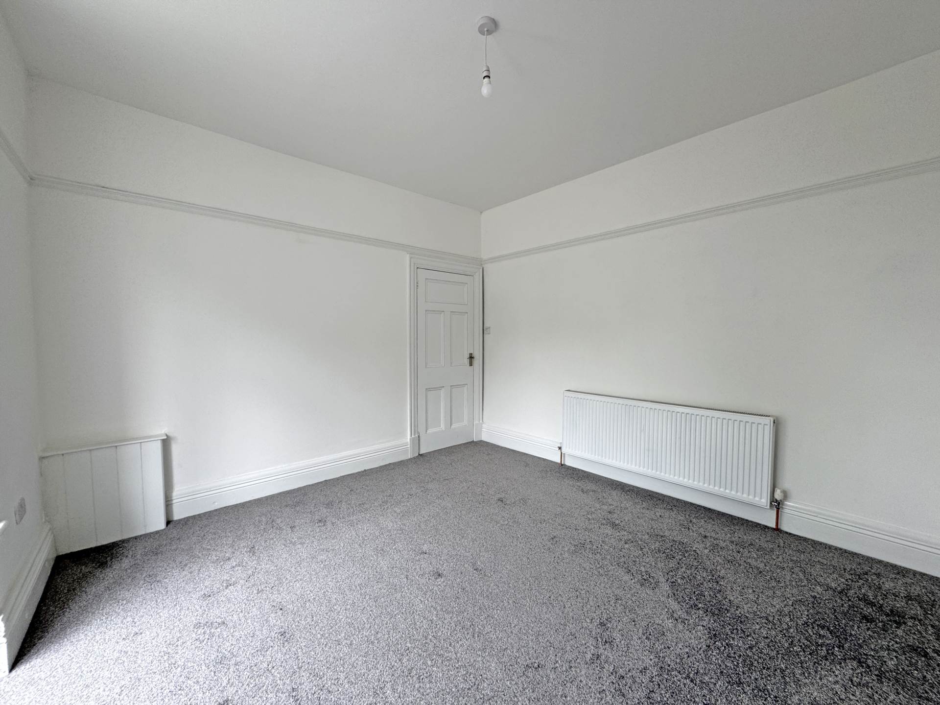 Grains Road, Shaw, Image 5