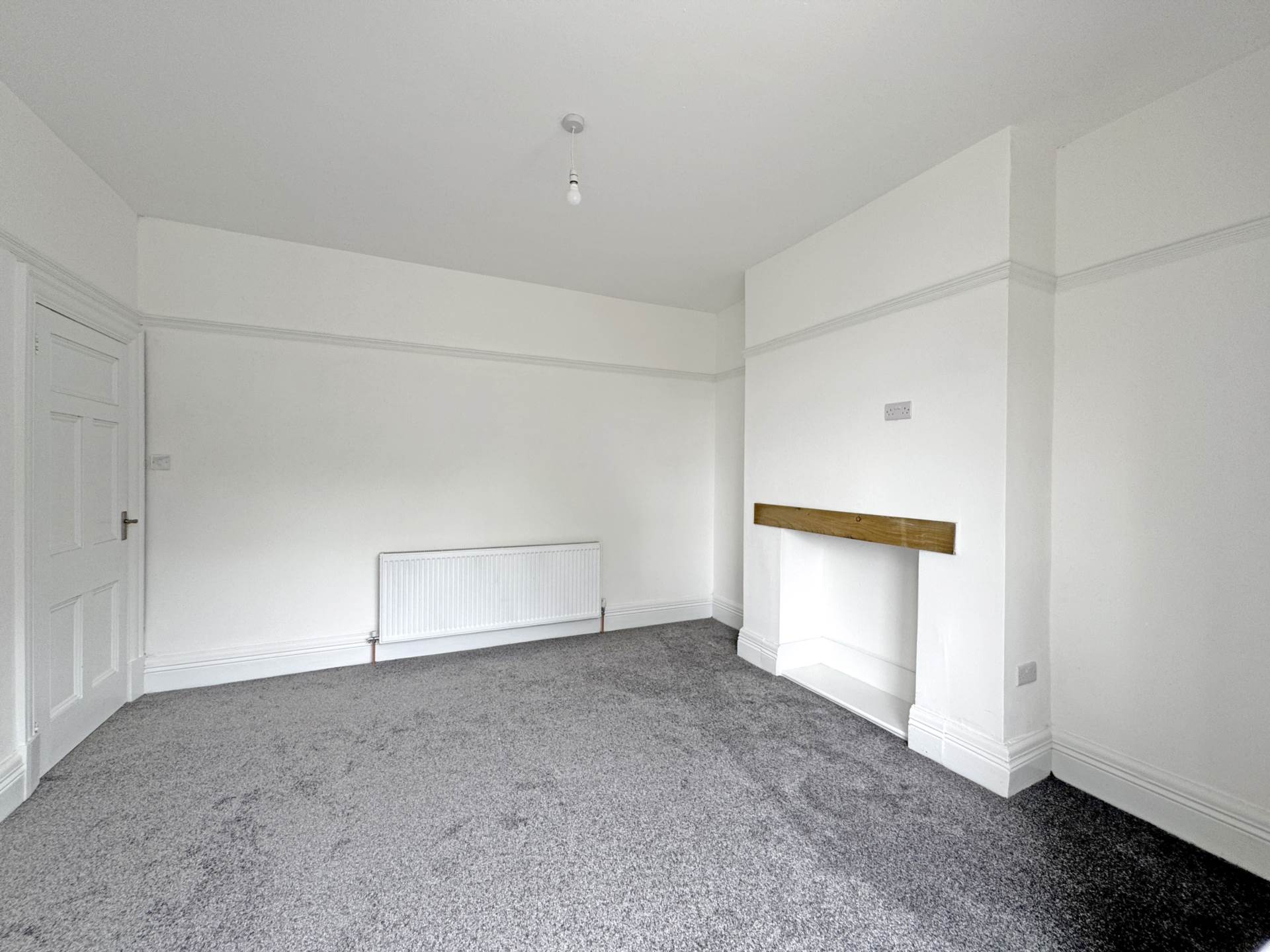 Grains Road, Shaw, Image 6