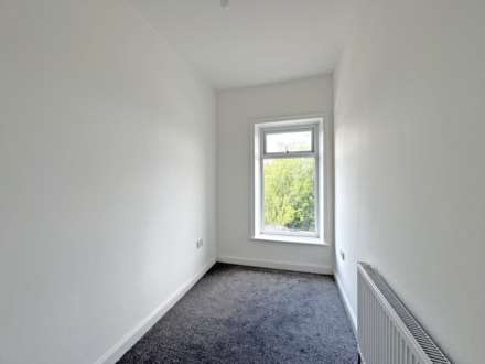 Grains Road, Shaw, Image 23