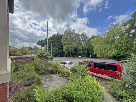 Grains Road, Shaw, Image 28