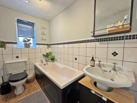 Sunhill Close, Rochdale, Image 19
