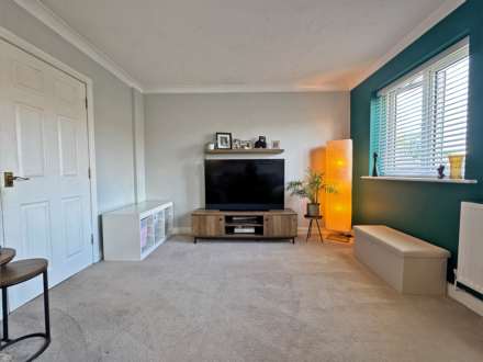 Sunhill Close, Rochdale, Image 4