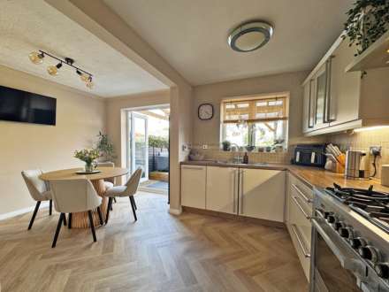 Sunhill Close, Rochdale, Image 7