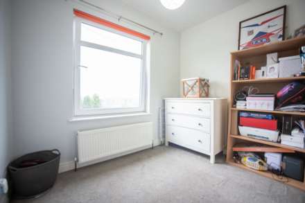 Thorncliffe Avenue, Royton, Image 18