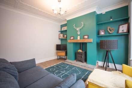 Thorncliffe Avenue, Royton, Image 2