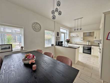 Thornham Lane, Oldham, Image 4