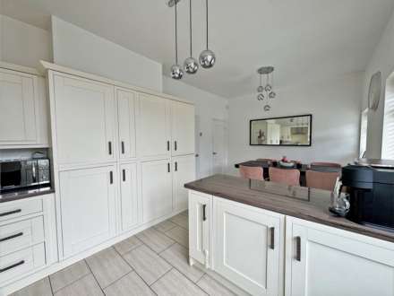 Thornham Lane, Oldham, Image 6