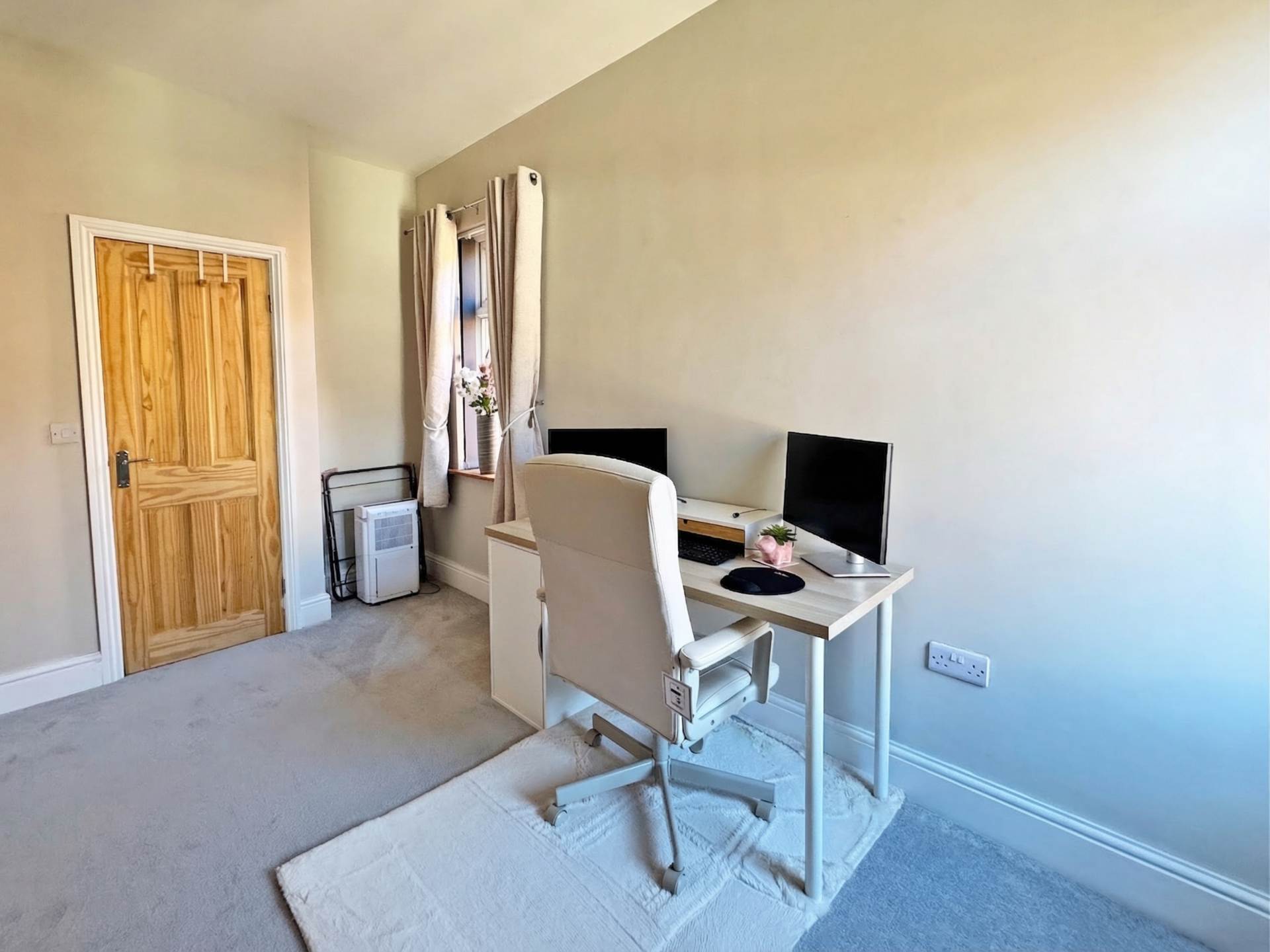 Farrow Street, Shaw, Image 16