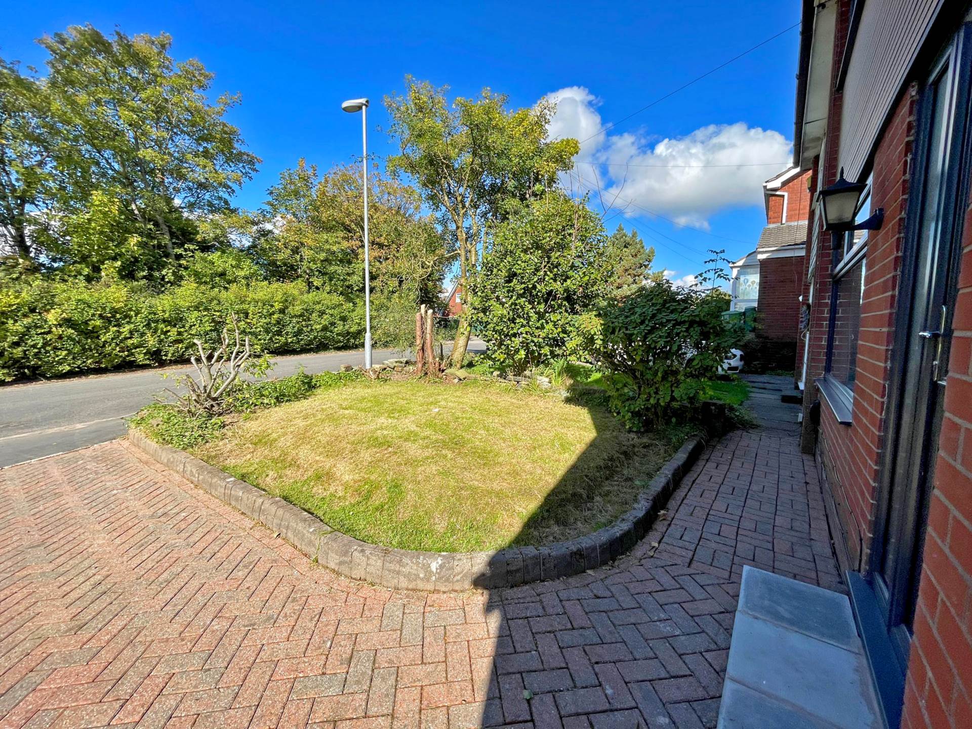 Harewood Drive, Royton, Image 3