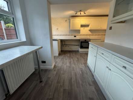 Harewood Drive, Royton, Image 10