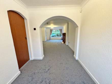 Harewood Drive, Royton, Image 6