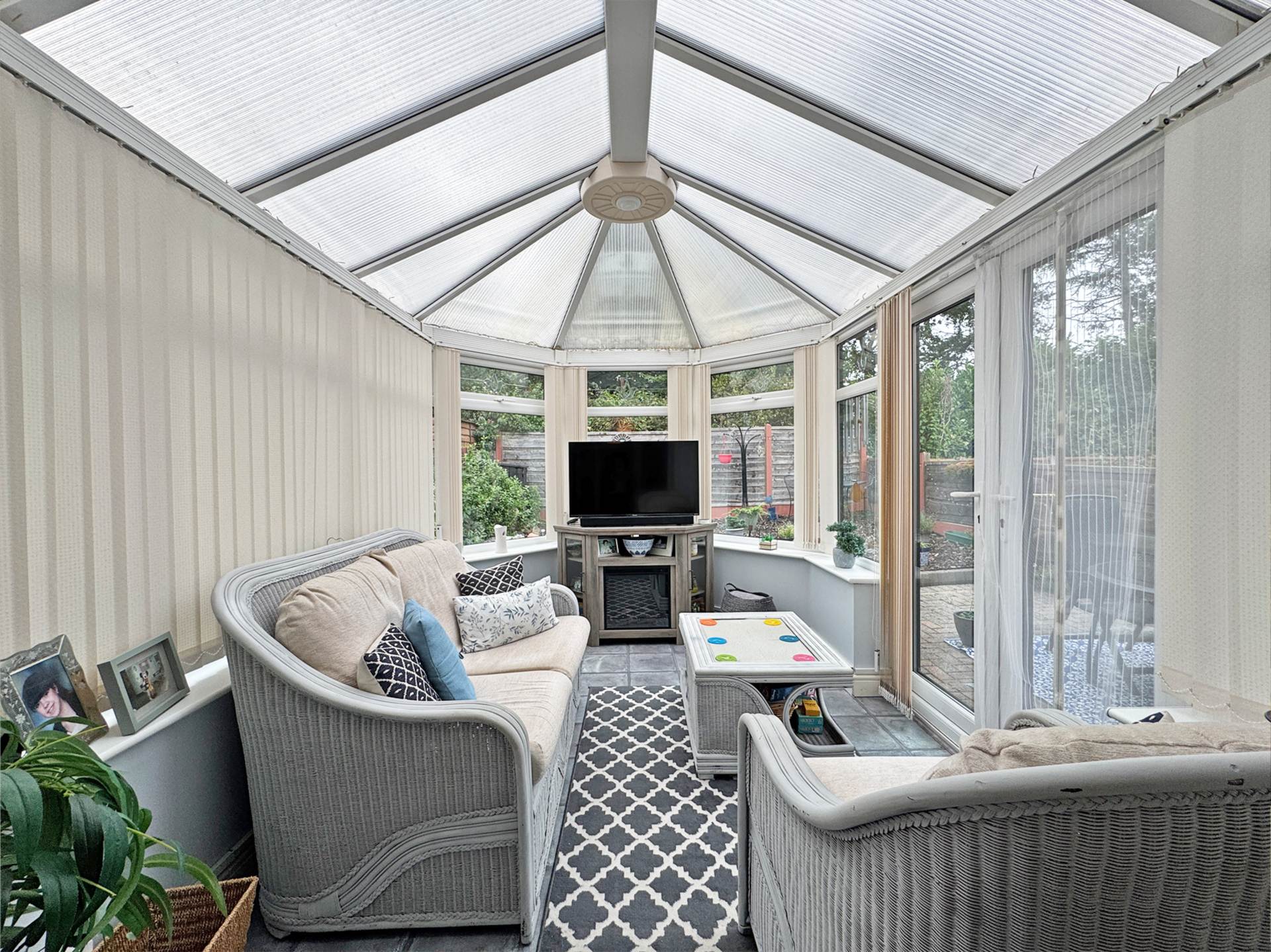Rushbury Drive, Heyside Oldham, Image 9