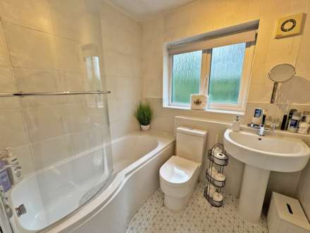 Rushbury Drive, Heyside Oldham, Image 17