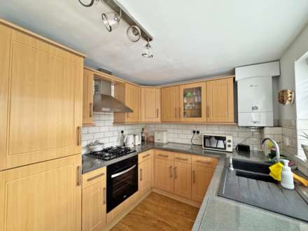 Park Crescent, Chadderton, Image 12