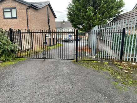Park Crescent, Chadderton, Image 18