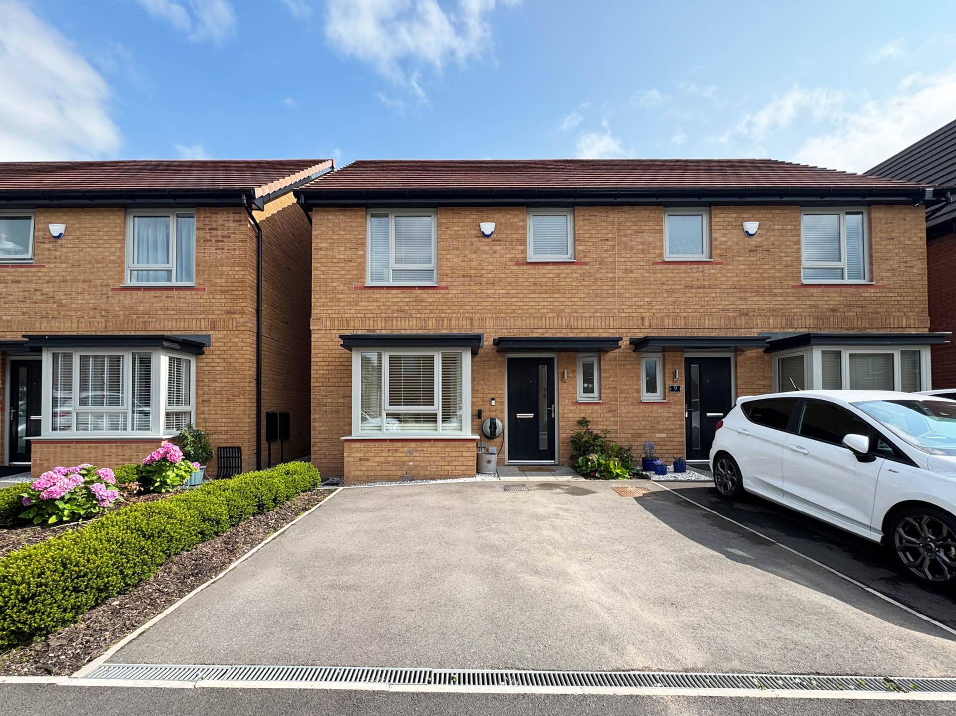 Millside Way, Royton, Image 1