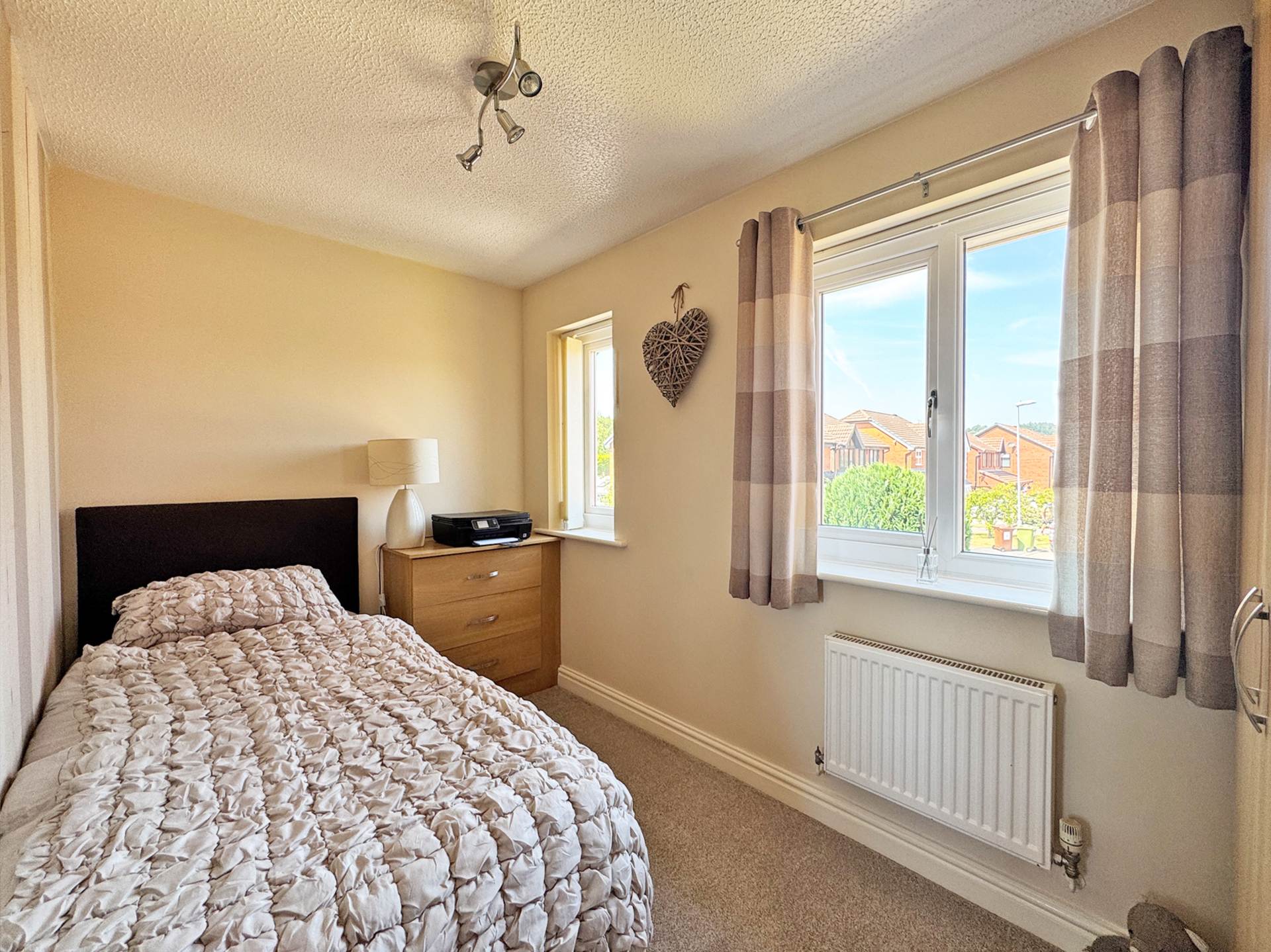 Ballard Way, Oldham, Image 16
