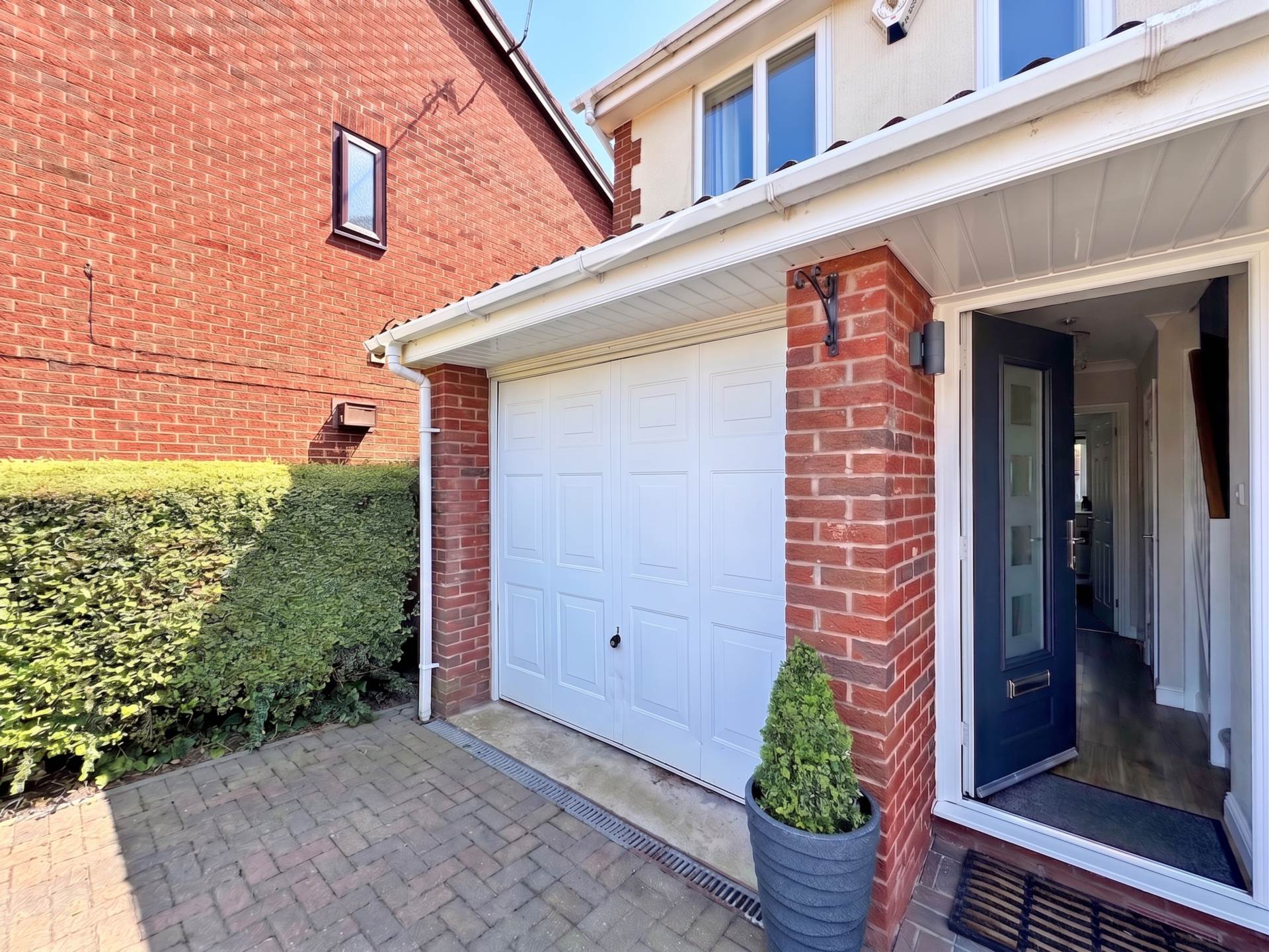 Ballard Way, Oldham, Image 23