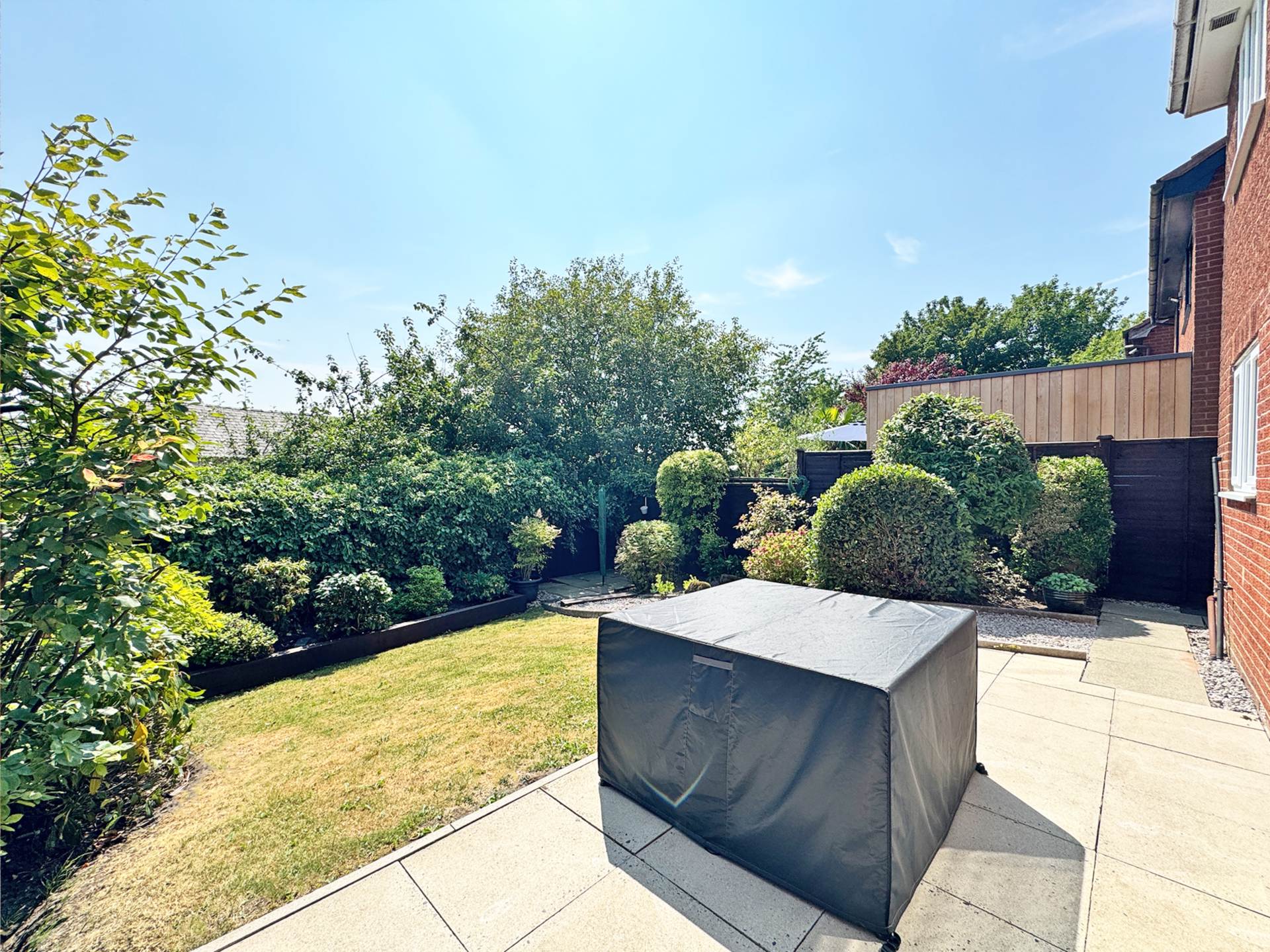 Ballard Way, Oldham, Image 24