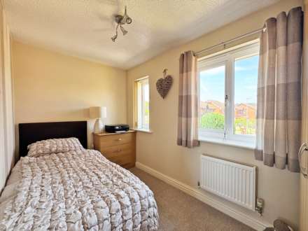 Ballard Way, Oldham, Image 16