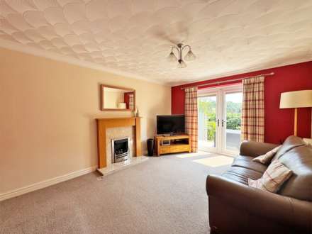 Ballard Way, Oldham, Image 2