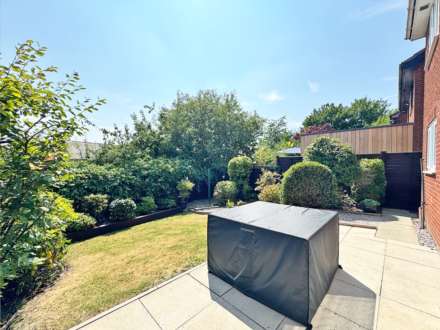 Ballard Way, Oldham, Image 24