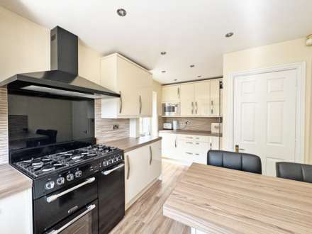 Ballard Way, Oldham, Image 6