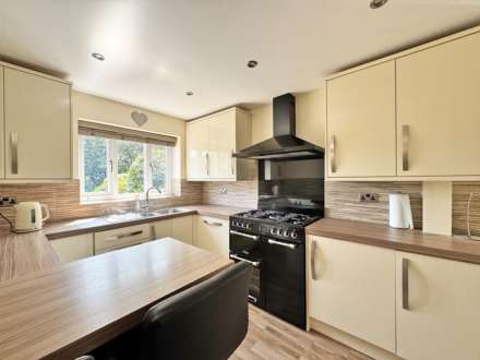 Ballard Way, Oldham, Image 7